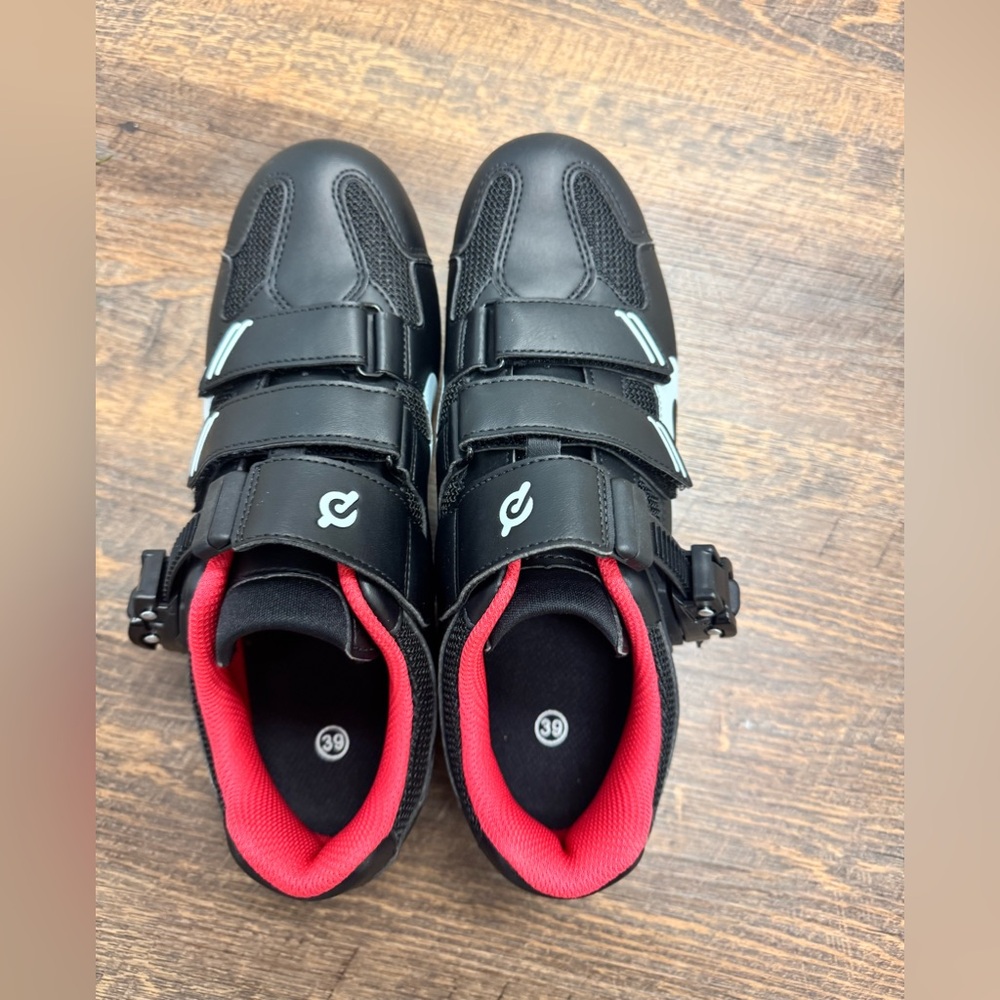 Peloton shoes - Picture 5 of 6